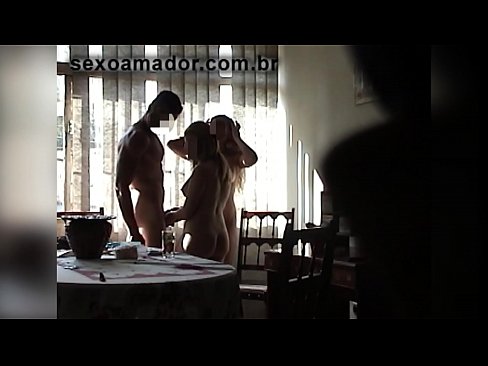 ❤️ Seksualni prijatelji pozivaju divovskog muškarca i trojku s njim ️ Seks video na hr.cassino-vulkan646.ru ❌❤
